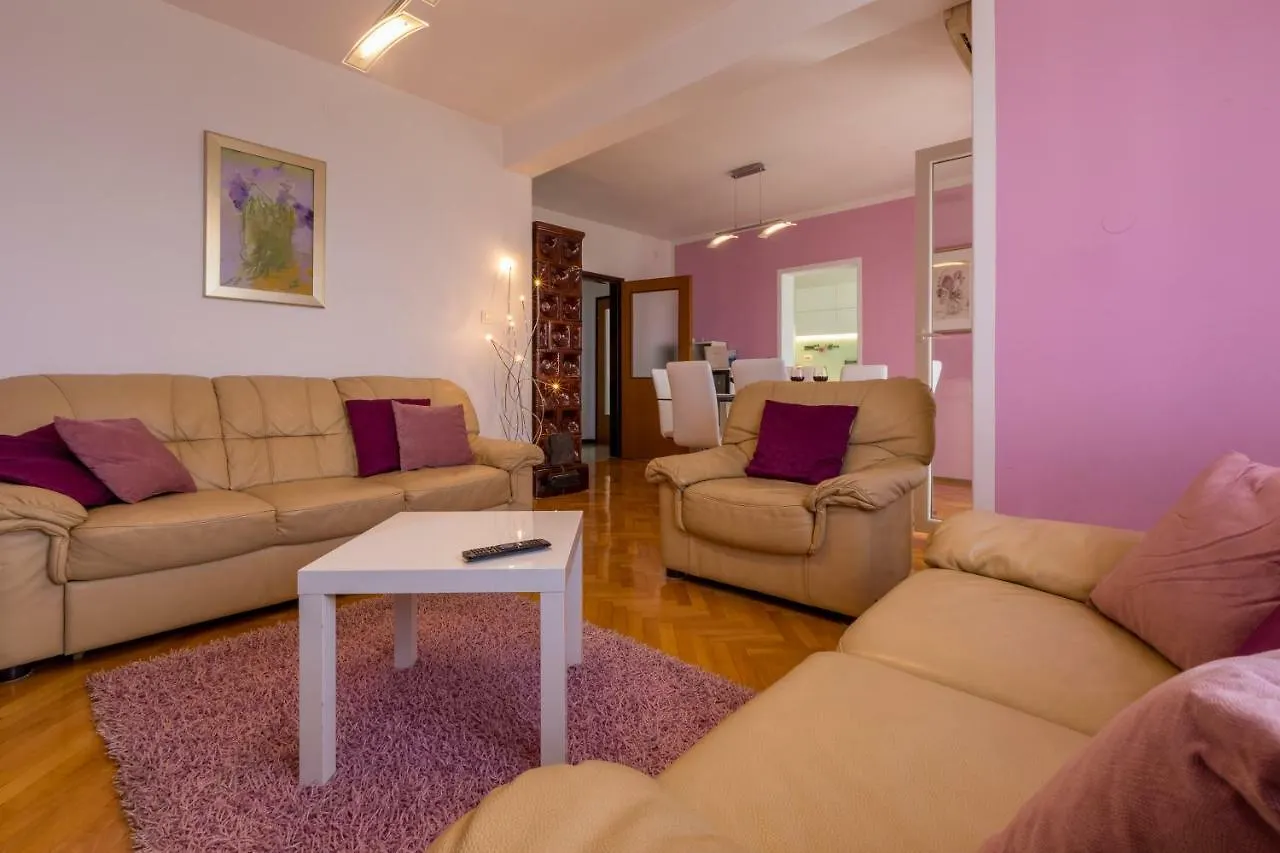 Apartment Apartmani Nicol Crikvenica