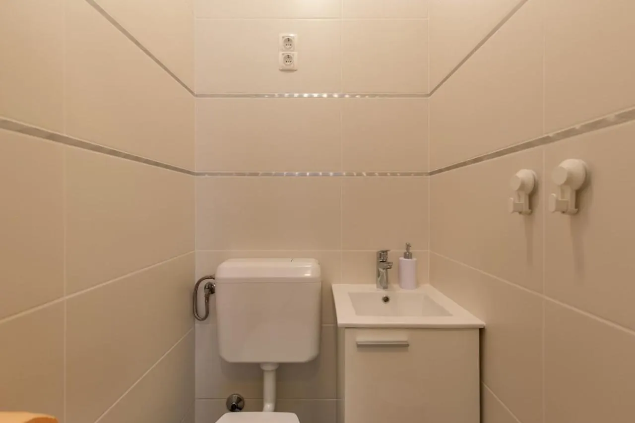 Apartmani Nicol Crikvenica 0*,  Croatia