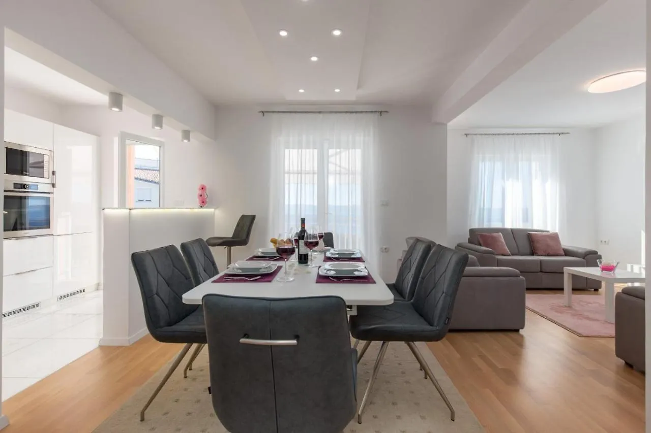 Apartmani Nicol Crikvenica