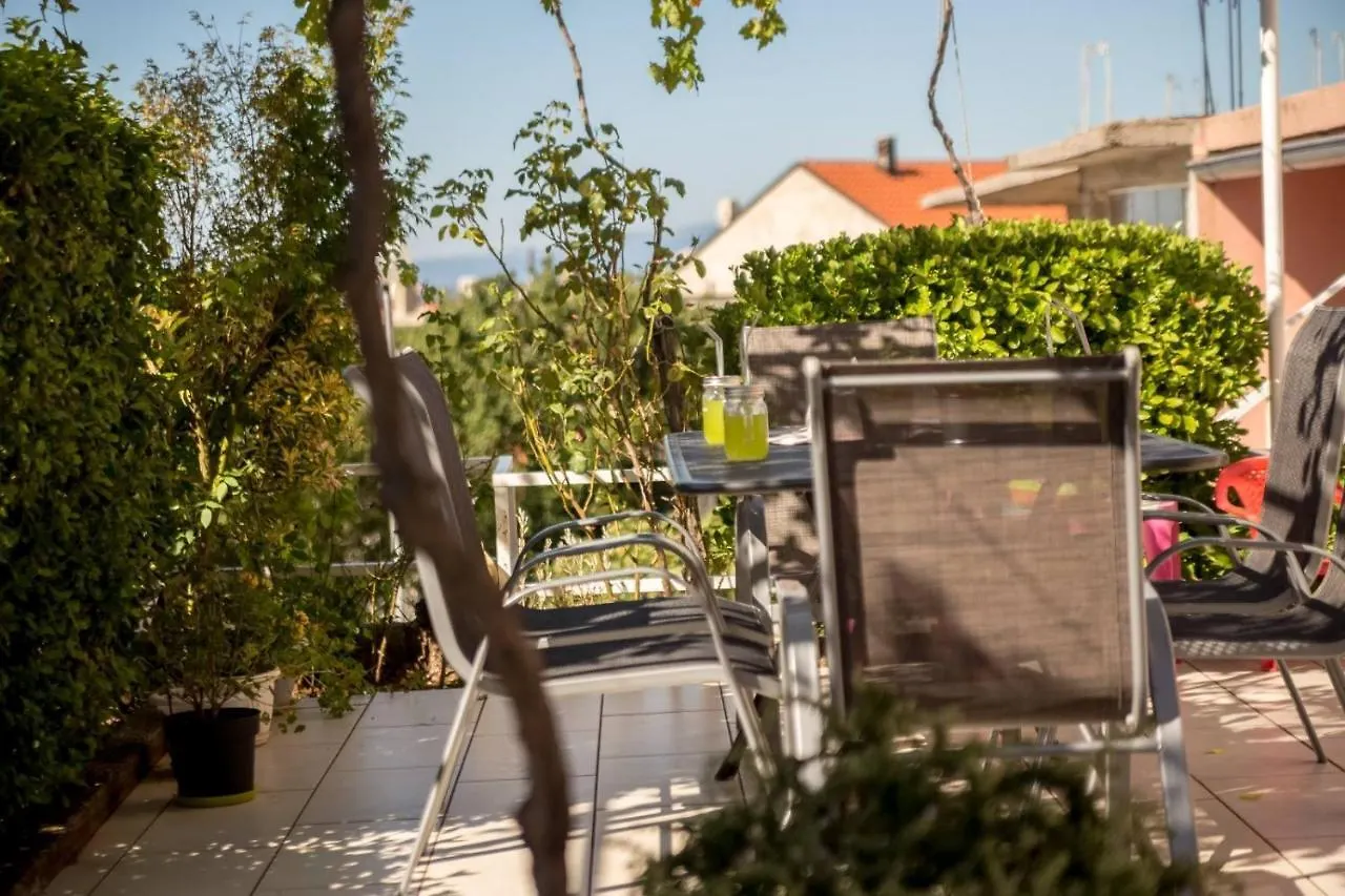 Apartmani Nicol Crikvenica 0*,  Croatia
